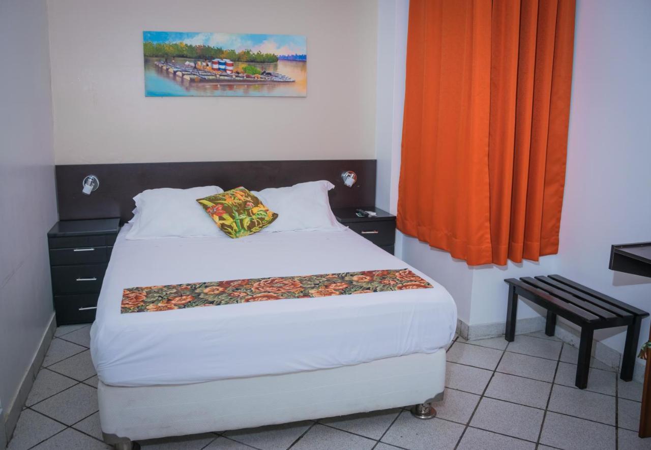 Hostal "Centrika" Tarapoto Dış mekan fotoğraf